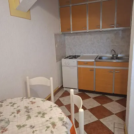 Ive Daire Sukošan